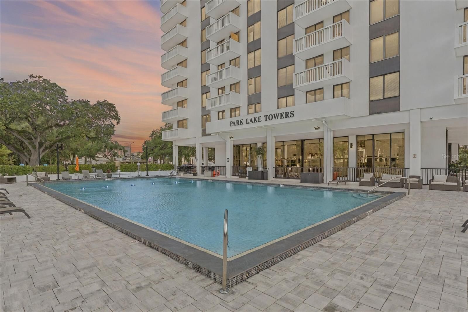 Property Photo:  400 E Colonial Drive 1203  FL 32803 