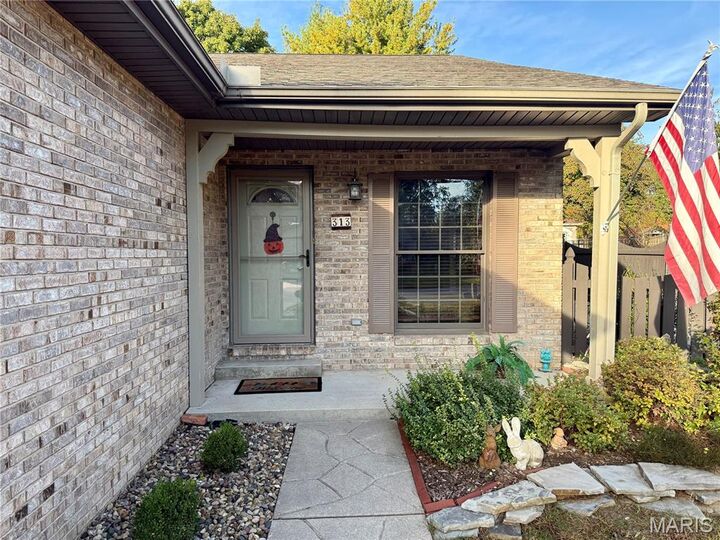 Property Photo: 313 Hickory Bend IL 62223