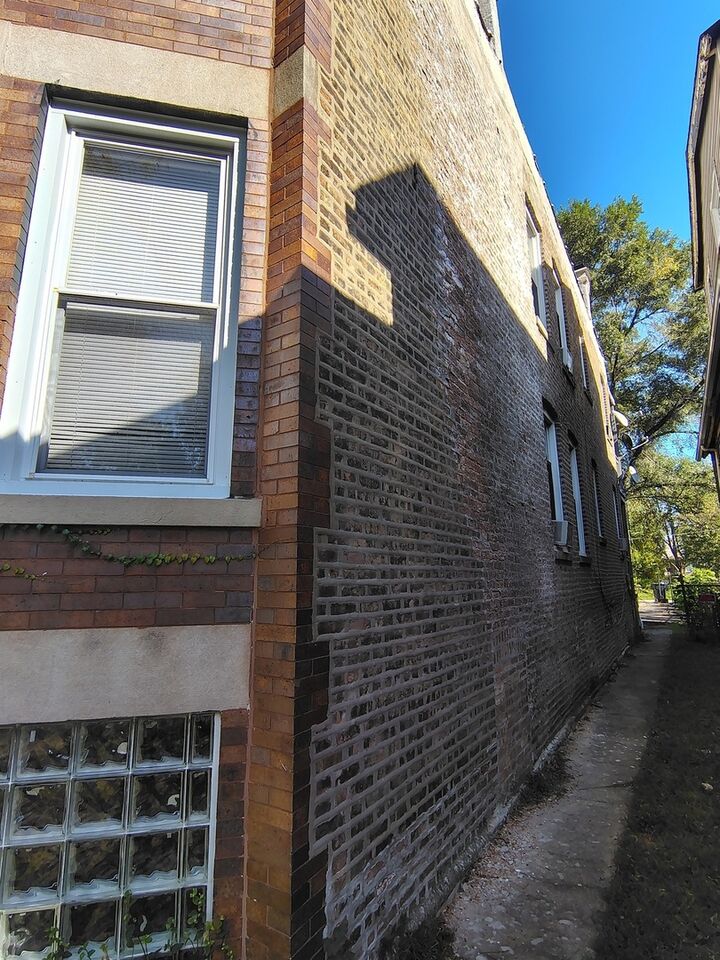 Property Photo:  7123 S Peoria Street  IL 60621 