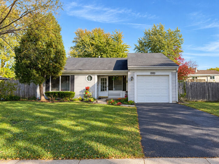Property Photo:  2081 Oriole Lane  IL 60139 