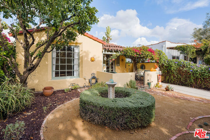 Property Photo:  3703 Edenhurst Avenue  CA 90039 