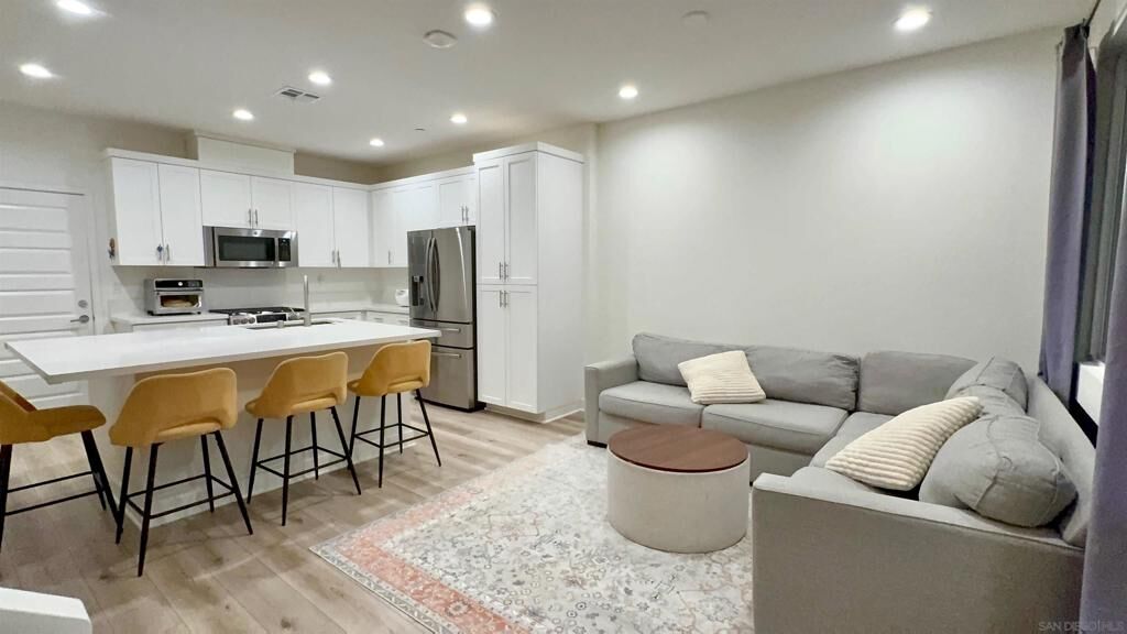 Property Photo:  11052 Ardha  CA 92126 