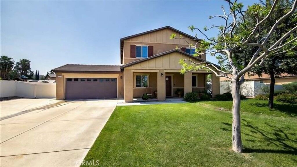 Property Photo: 1056 E Washington Avenue CA 92583