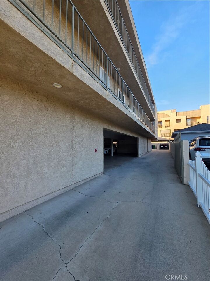 Property Photo:  537 E Palmer Avenue 6  CA 91205 