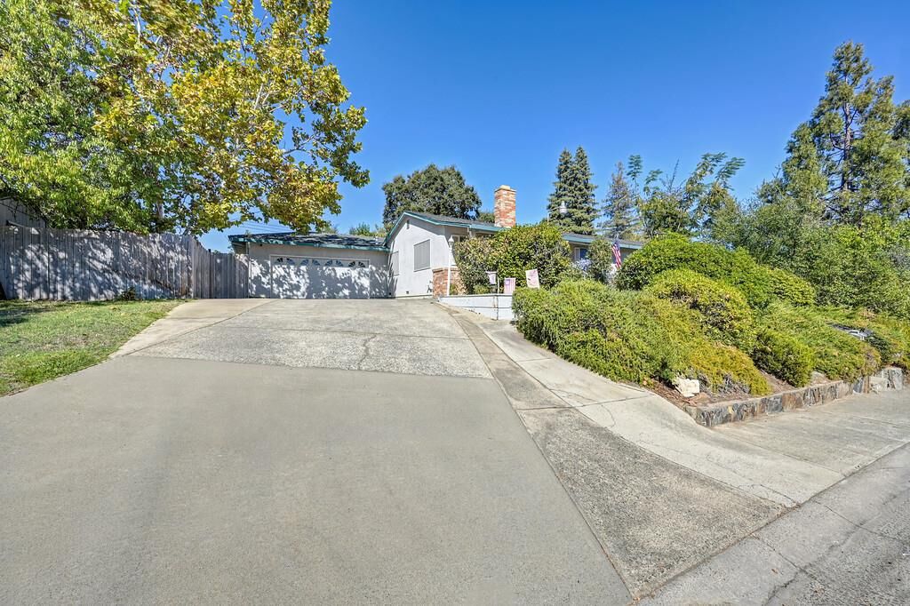 Property Photo: 5835 Northgrove Way CA 95610