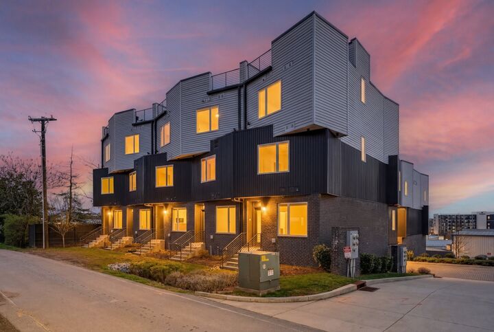 Property Photo: 2910 Felicia St 10 TN 37209