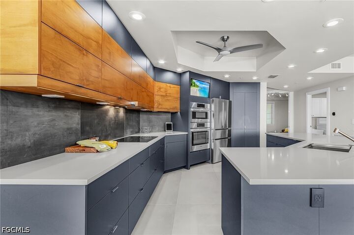 Property Photo:  3414 Hancock Bridge Parkway 1102  FL 33903 