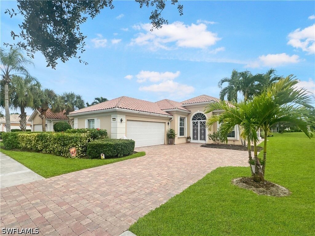 Property Photo: 7260 Carducci Court FL 34114