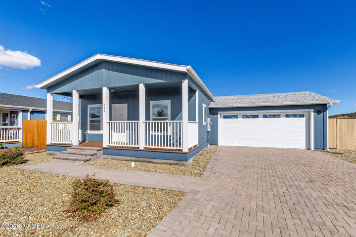 Property Photo:  322 Pinecrest Trail  AZ 86046 