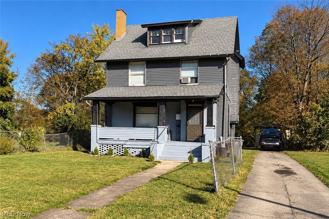 Property Photo:  184 W Laclede Avenue  OH 44507 