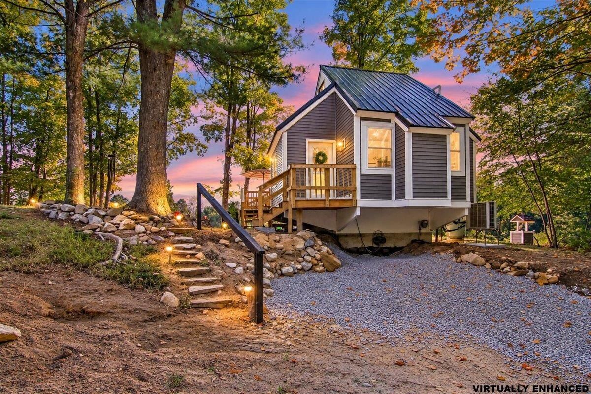 Property Photo:  15 Sargent Drive  NH 03077 