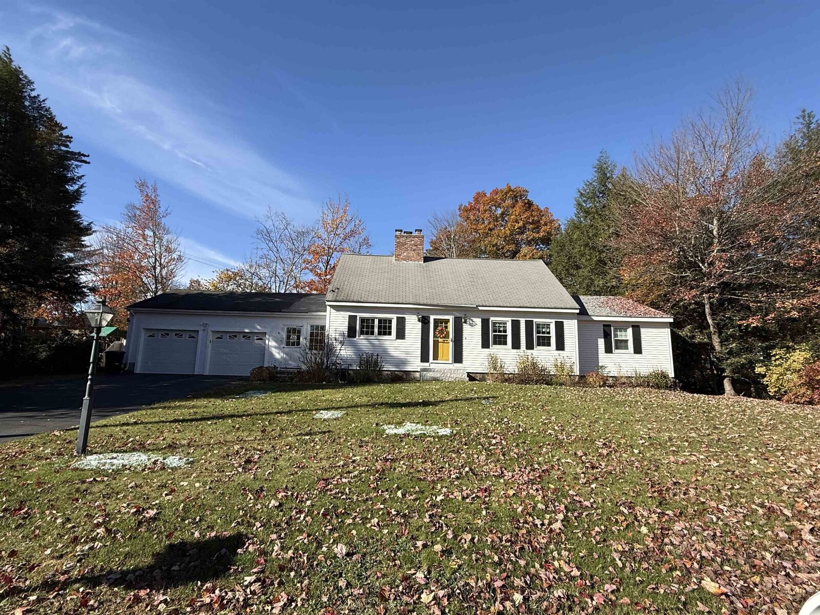 Property Photo:  6 Glenwood Lane  NH 03054 