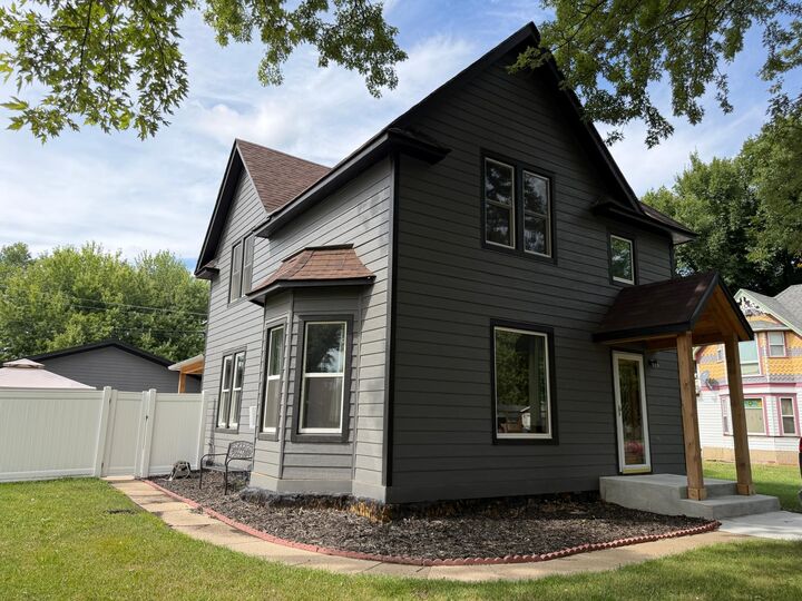 Property Photo:  104, 106 S Park Street  MN 56136 