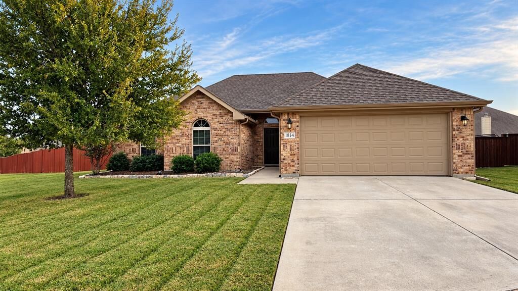 Property Photo:  1814 Bersand Avenue  TX 76240 