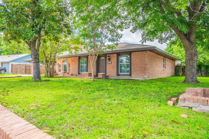 Photo de la propriété:  2652 Bluebird Lane  TX 75149 