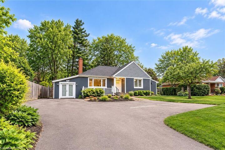 Property Photo:  88 Wilson Street E  ON L9G 2B5 