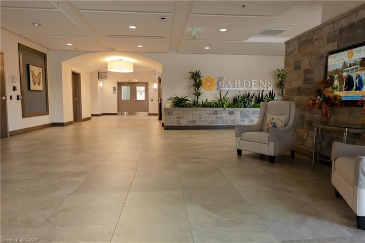 Property Photo:  3290 New Street 507  ON L7N 1M8 