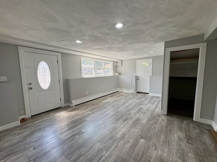 Property Photo:  150 Grove St 1  MA 02132 