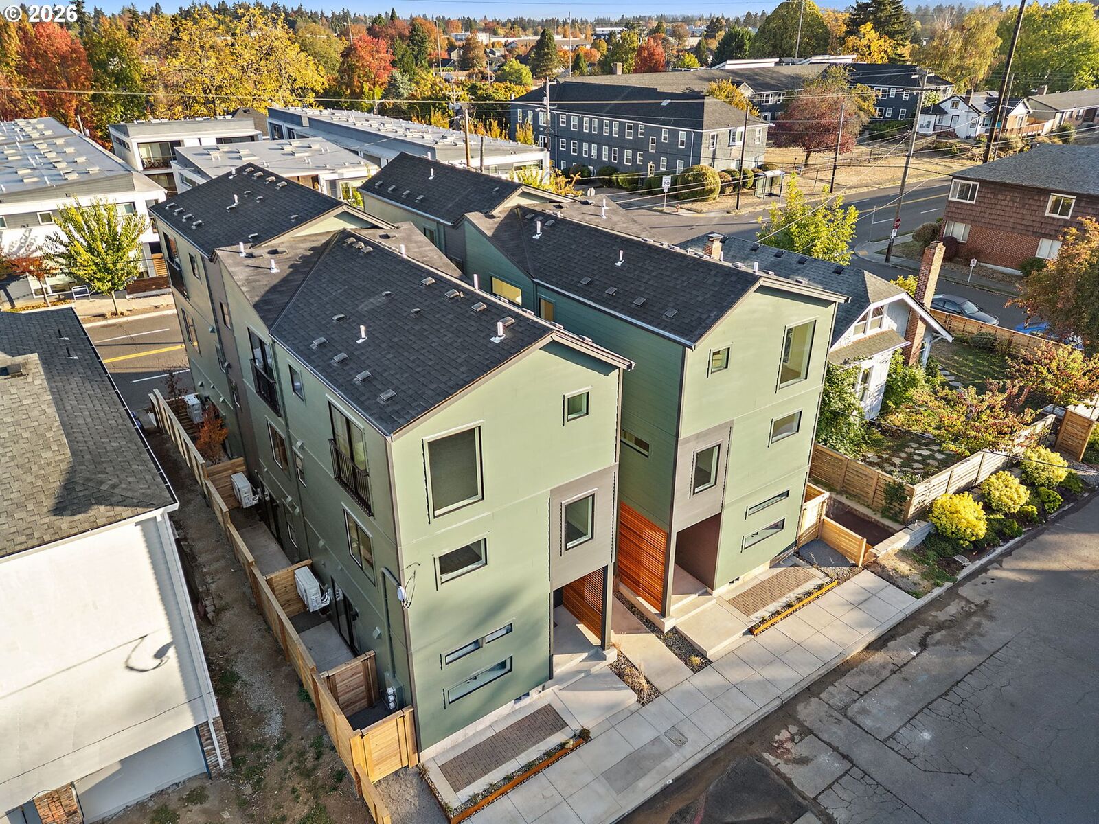 Property Photo: 5127 SE Ankeny St OR 97215