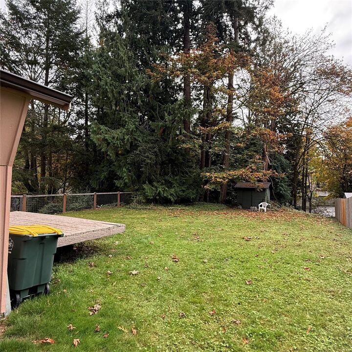 Property Photo:  3524  Arbor Street  WA 98229 