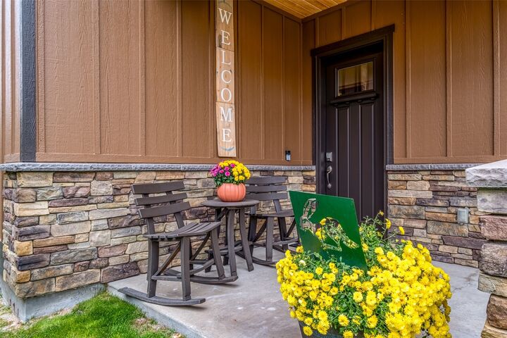 Property Photo: 9448 Yakima Lane NW WA 98848