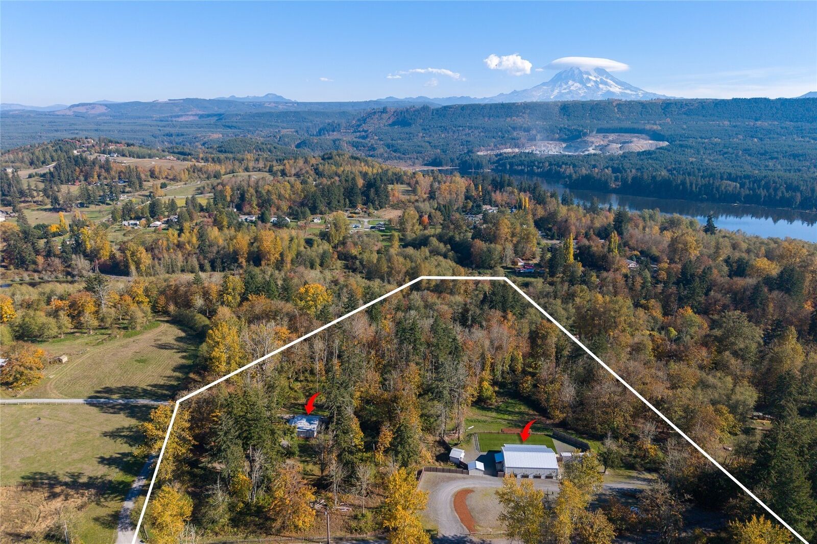 Property Photo: 29411 152nd Avenue E WA 98338