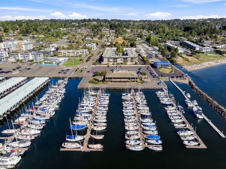 Property Photo: 601 S 227th 411S WA 98198