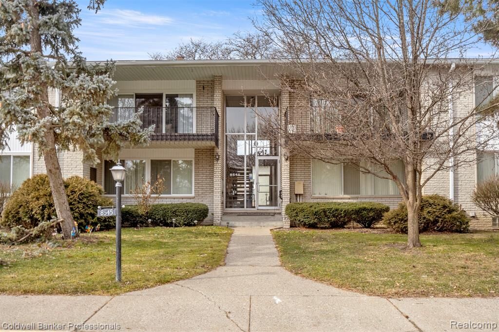 Property Photo:  8545 Kennedy Circle 3  MI 48093 