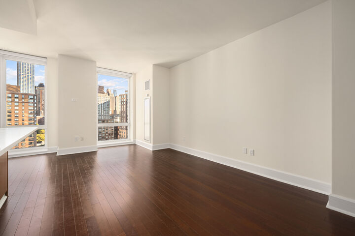 Property Photo:  60 Riverside Boulevard 1908  NY 10069 