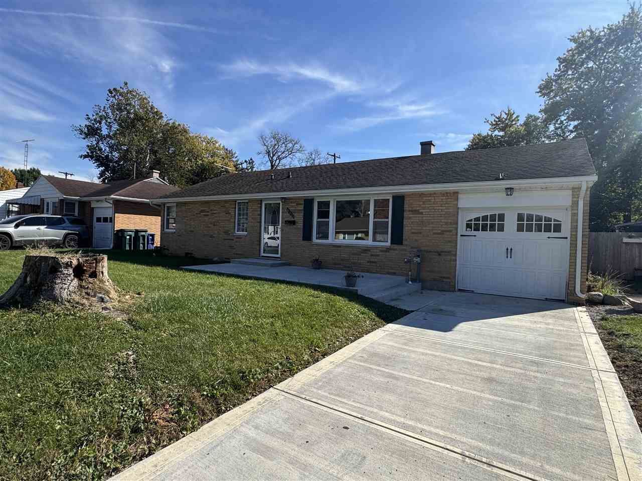 Property Photo:  327 SW G Street  IN 47374 