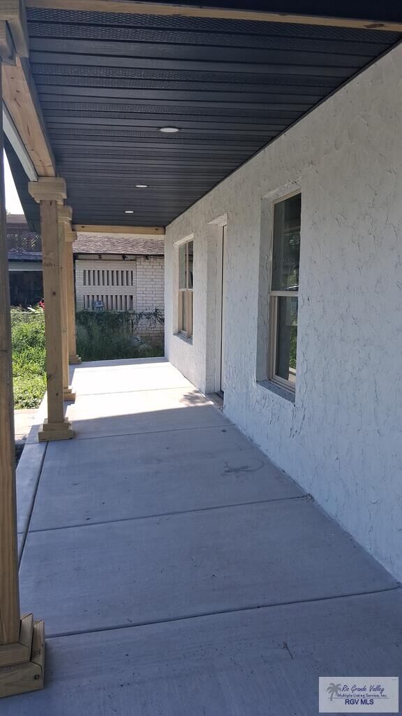 Property Photo:  2624 Columbus Dr  TX 78521 