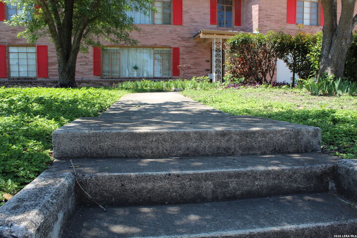 Property Photo:  206 Senisa Dr  TX 78228 
