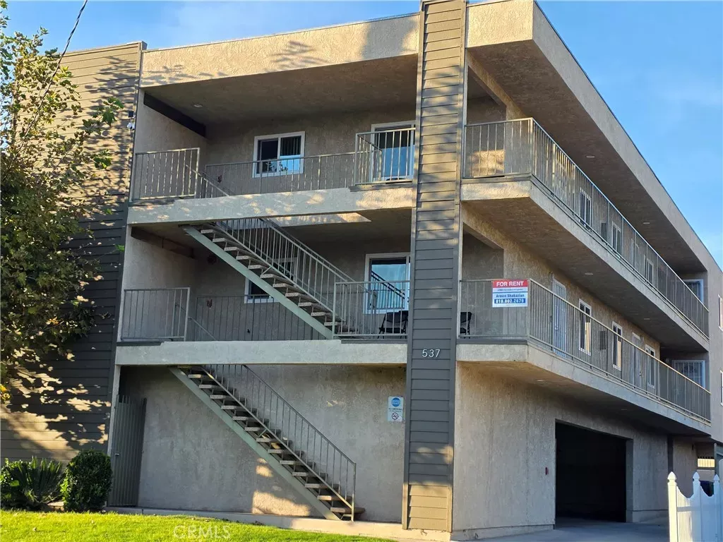 Property Photo:  537 E Palmer Avenue 6  CA 91205 
