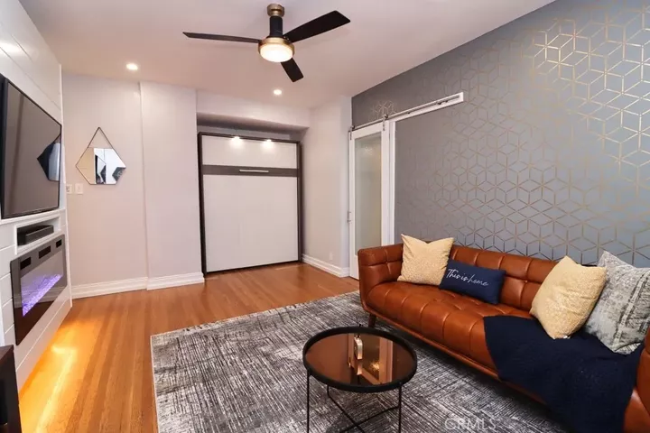 Property Photo: 315 W 3rd CA 90802