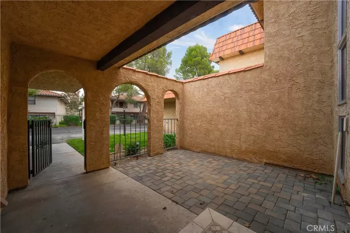 Property Photo: 216 Shirley Lane CA 93551