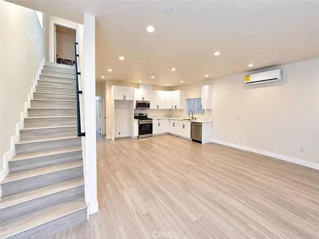 Property Photo:  7021 Jamieson  CA 91335 