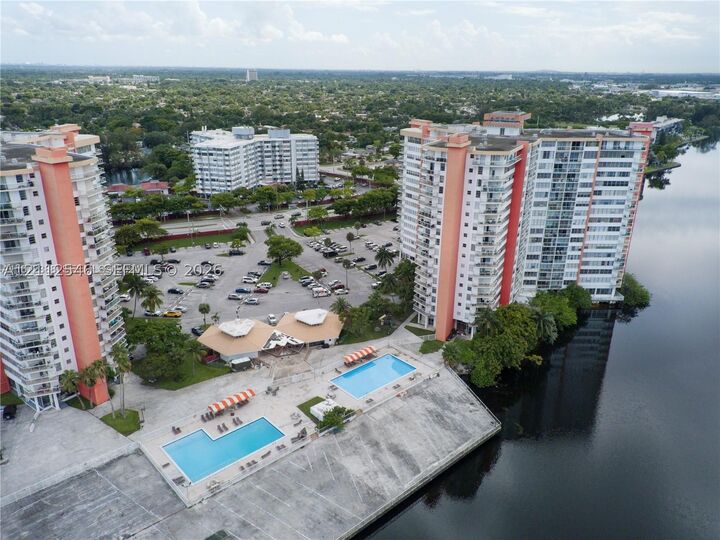 Property Photo:  1301 NE Miami Gardens Dr 515W  FL 33179 