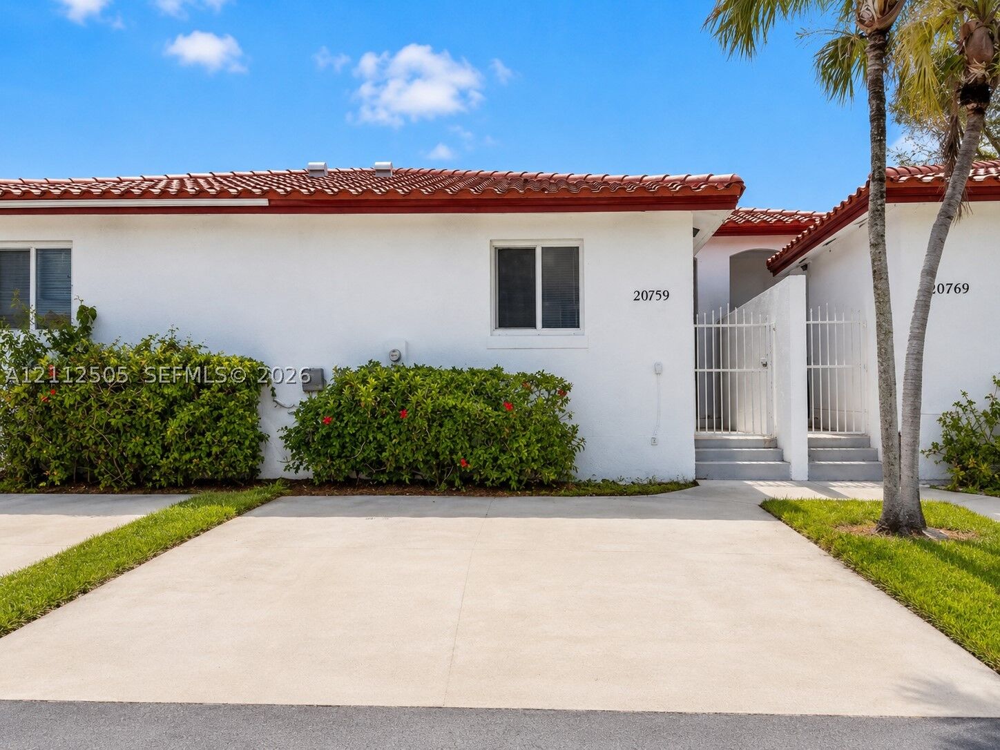 Property Photo: 20759 SW 80th Pl FL 33189