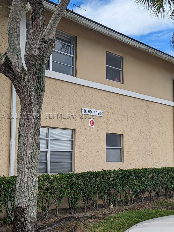 Property Photo:  10196 Twin Lakes Dr 14-E  FL 33071 