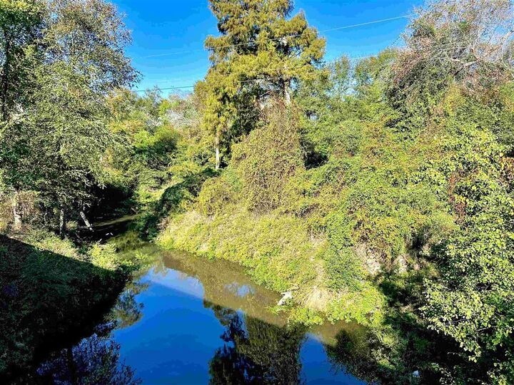 Property Photo:  1327 Hunt Road  LA 70657 