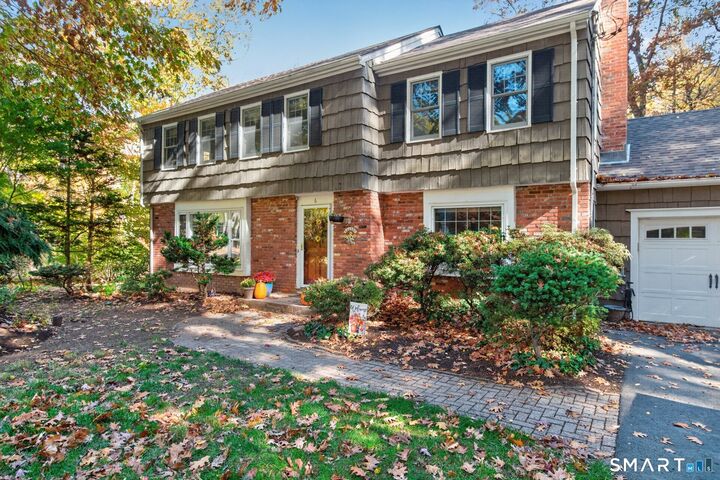 Property Photo:  6 Lawton Drive  CT 06070 