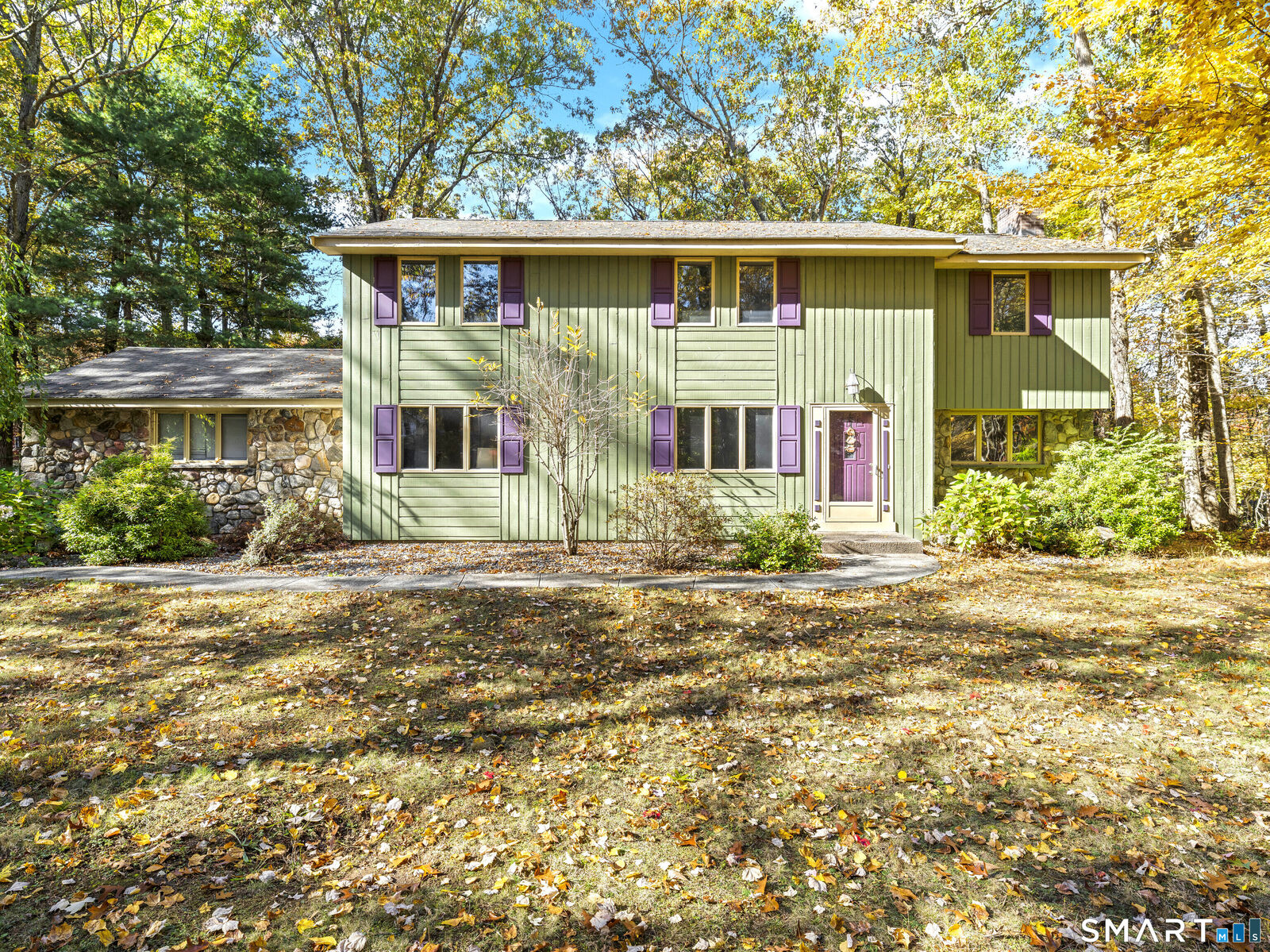 Property Photo:  8 Rolling Hills Trail  CT 06043 