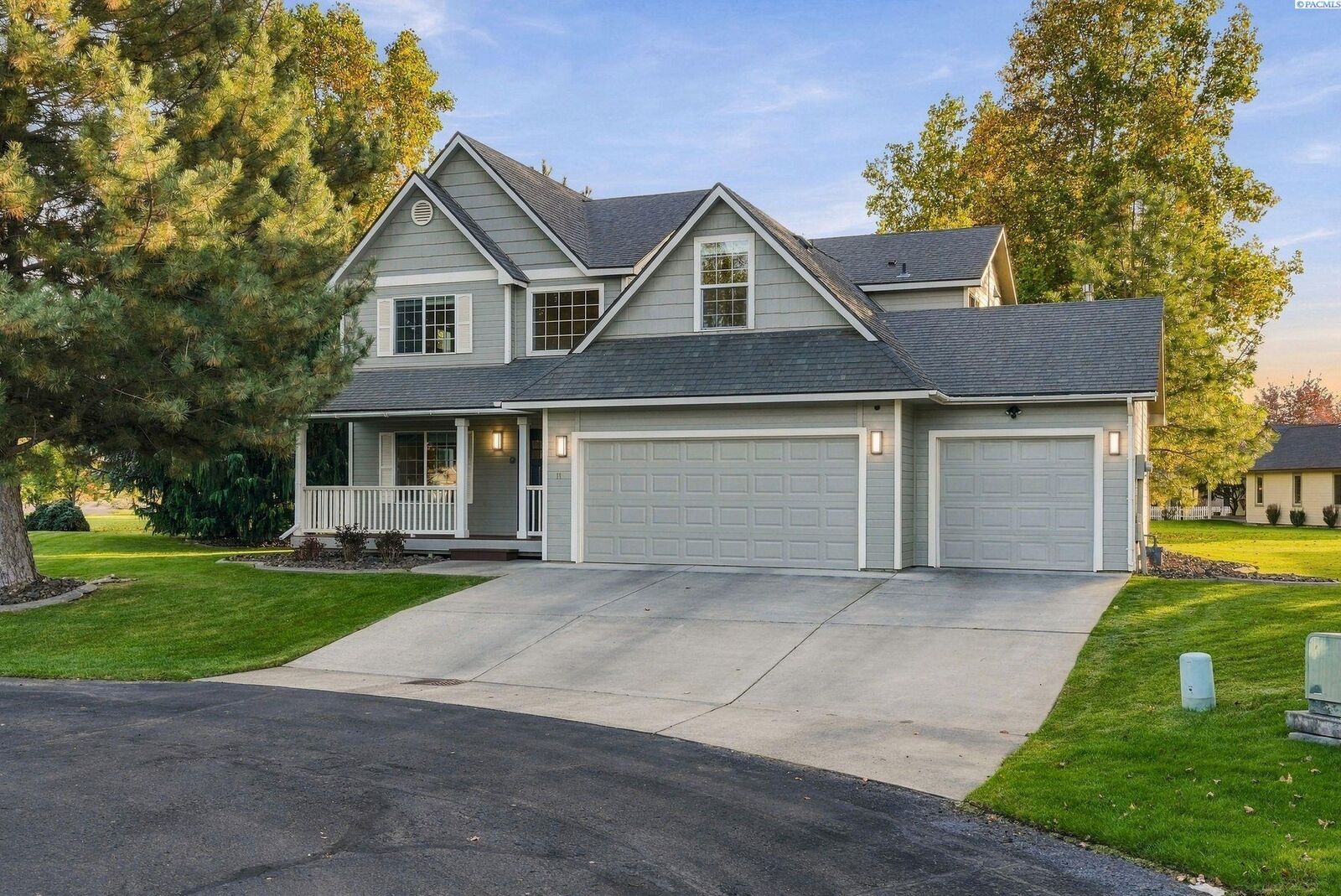 Property Photo:  11 Zinnia Ct  WA 99301 