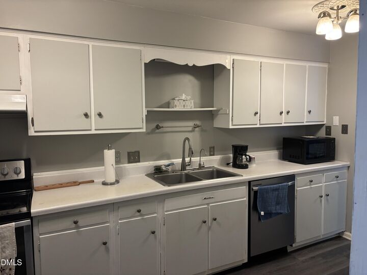 Property Photo:  1281 Schaub Drive  NC 27606 