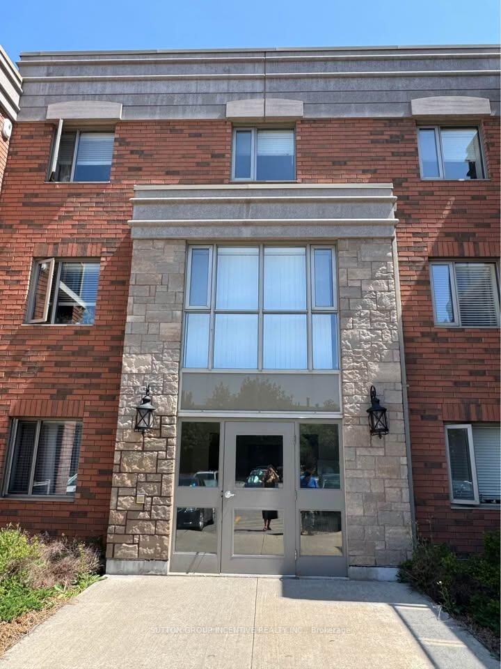 Property Photo:  496 Yonge Street 204  ON L4N 4E2 