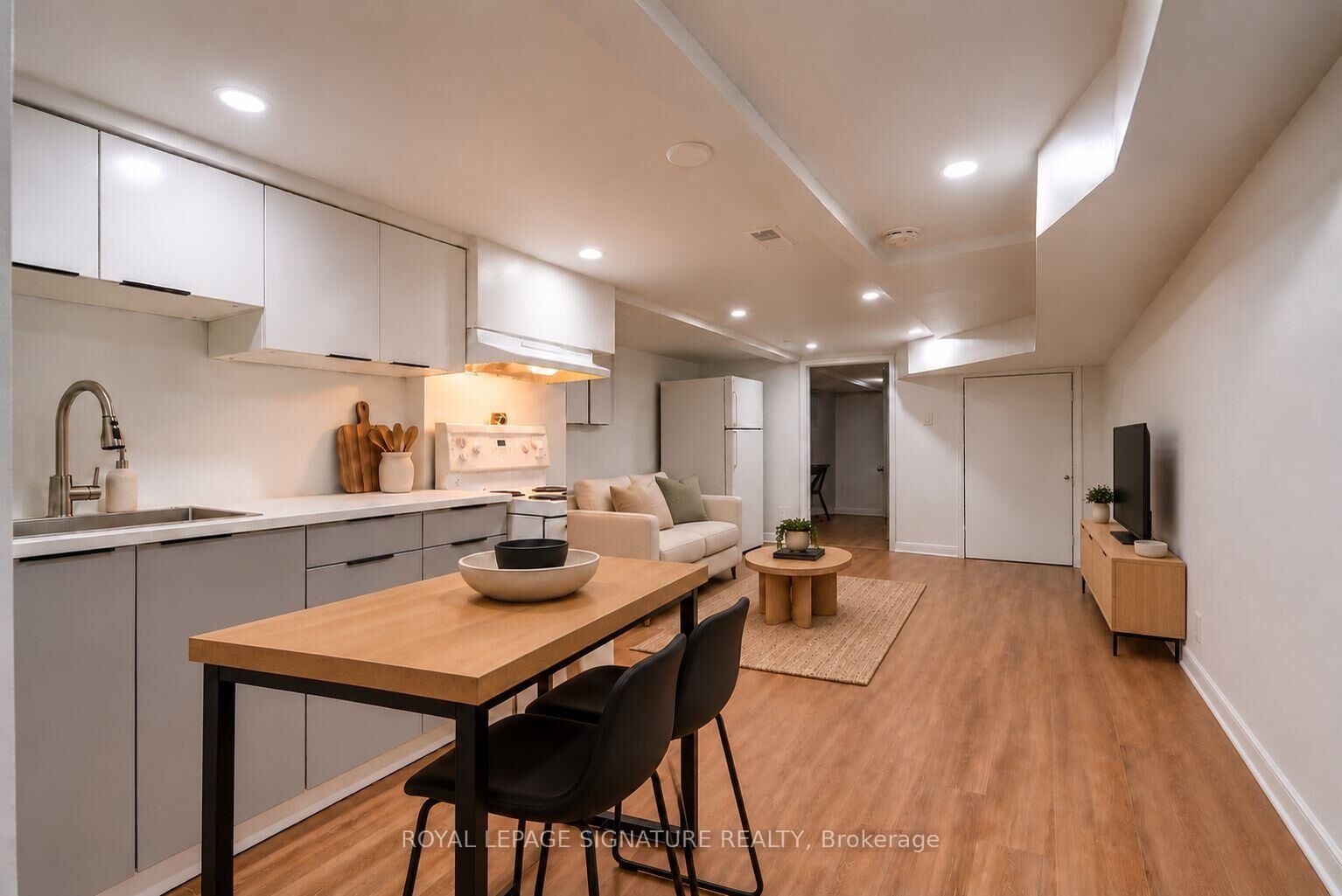 Property Photo:  1043 Ossington Avenue Lower  ON M6G 3V9 