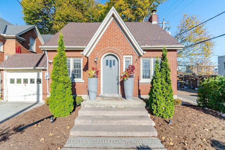 Property Photo: 11 Rock Avenue ON N2M 2N9