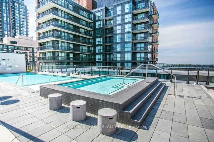 Property Photo: 3091 Dufferin Street 827 ON M6A 0C4