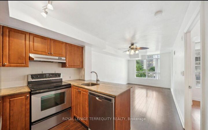 Property Photo:  225 Wellesley Street E 407  ON M4X 1X8 