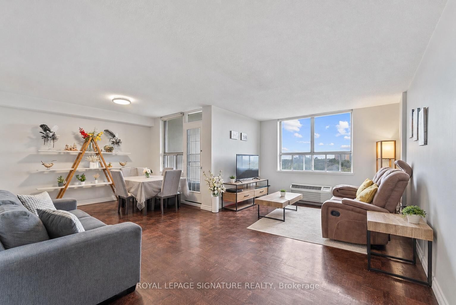 Property Photo:  2825 Islington Avenue 905  ON M9L 2K1 